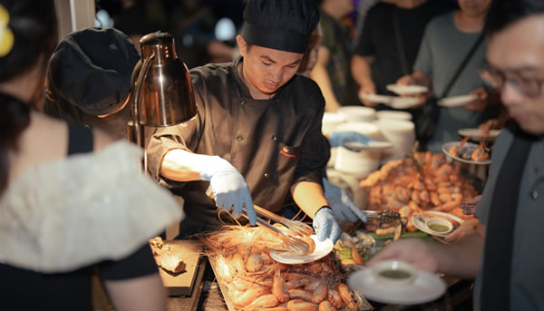 The Planet Cruise Dinner - Gourmet Buffet Menu