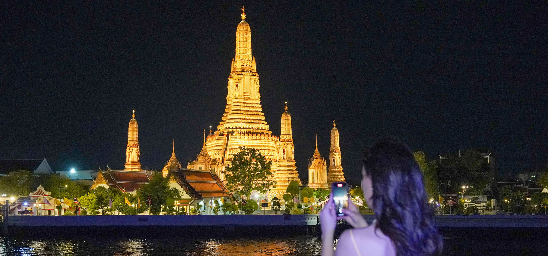 The Luxury White Dinner Cruise @ICONSIAM
