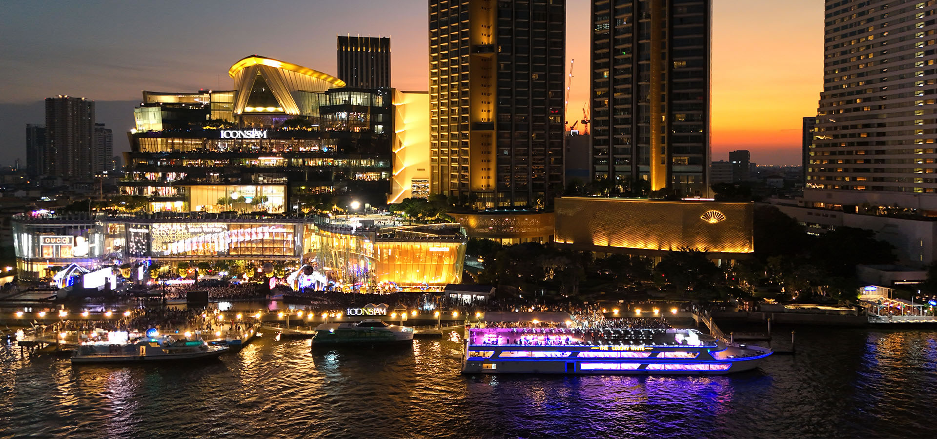 The Luxury White Dinner Cruise @ICONSIAM